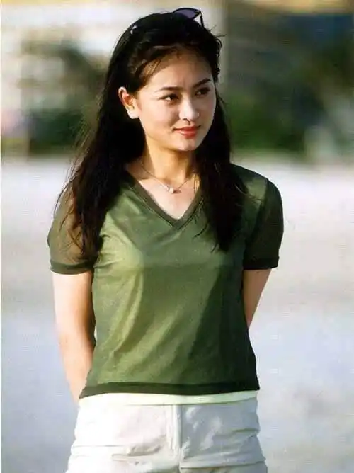 演员涓子:当红时低调嫁圈外丈夫,婚后生俩子,生活幸福甜蜜