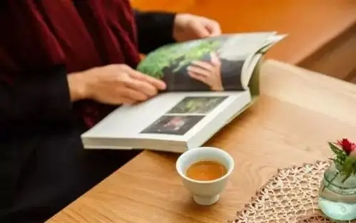 这是我想要的生活,喝茶读书,不争朝夕