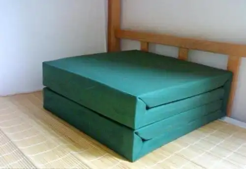 军人的被子为何要叠得这么方正?