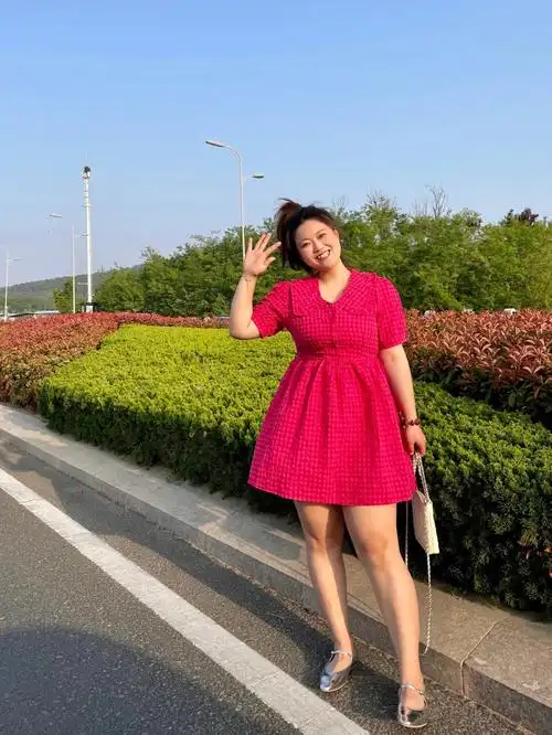 身高166 体重156斤(在减肥啦)93103 9284 98110 98梨形身材