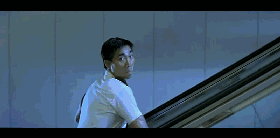 他一年内拍两部经典: 刘德华男扮女装, 黄秋生成就枪战片站位!