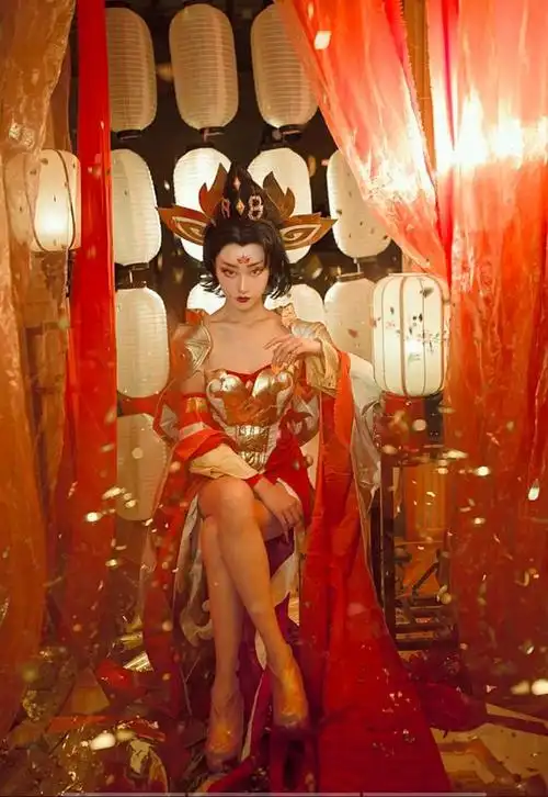 小姐姐cos女帝武则天