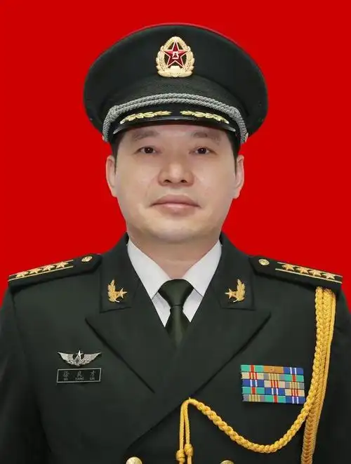 中国人民解放军驻澳门部队恭祝澳门市民春节快乐新年大吉