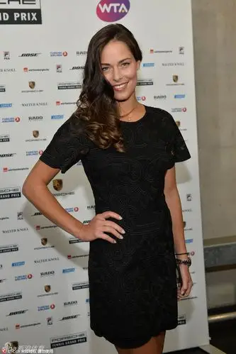 伊万诺维奇写真回顾网坛女神魅力依旧在