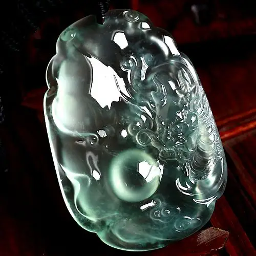 加龙之龙 加龙大师作品 玻璃种大龙牌天然a货翡翠35.72克(含绳)