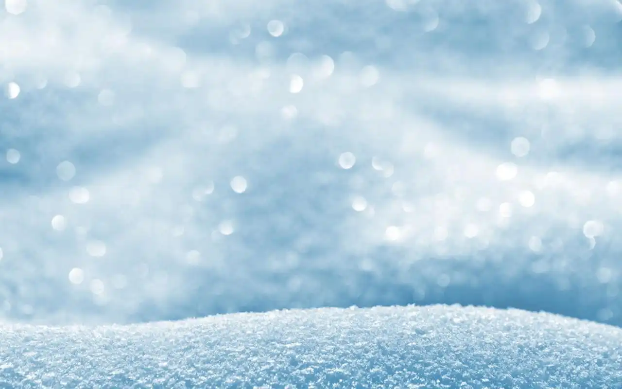 静谧唯美的雪景高清桌面壁纸