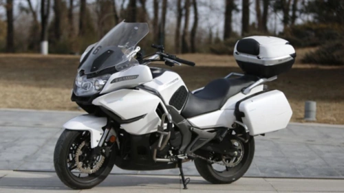 "渣男"无罪,国产超级大排春风1250民用版太香|减震|brembo|摩托车|cf