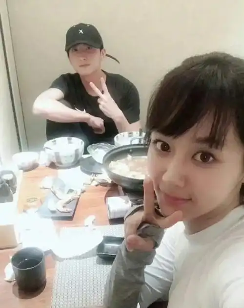 杨紫和牛骏峰是发小