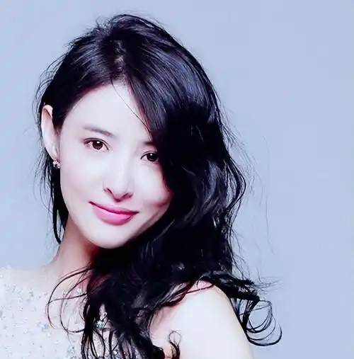 汪璟怡并不是汪峰的现任女