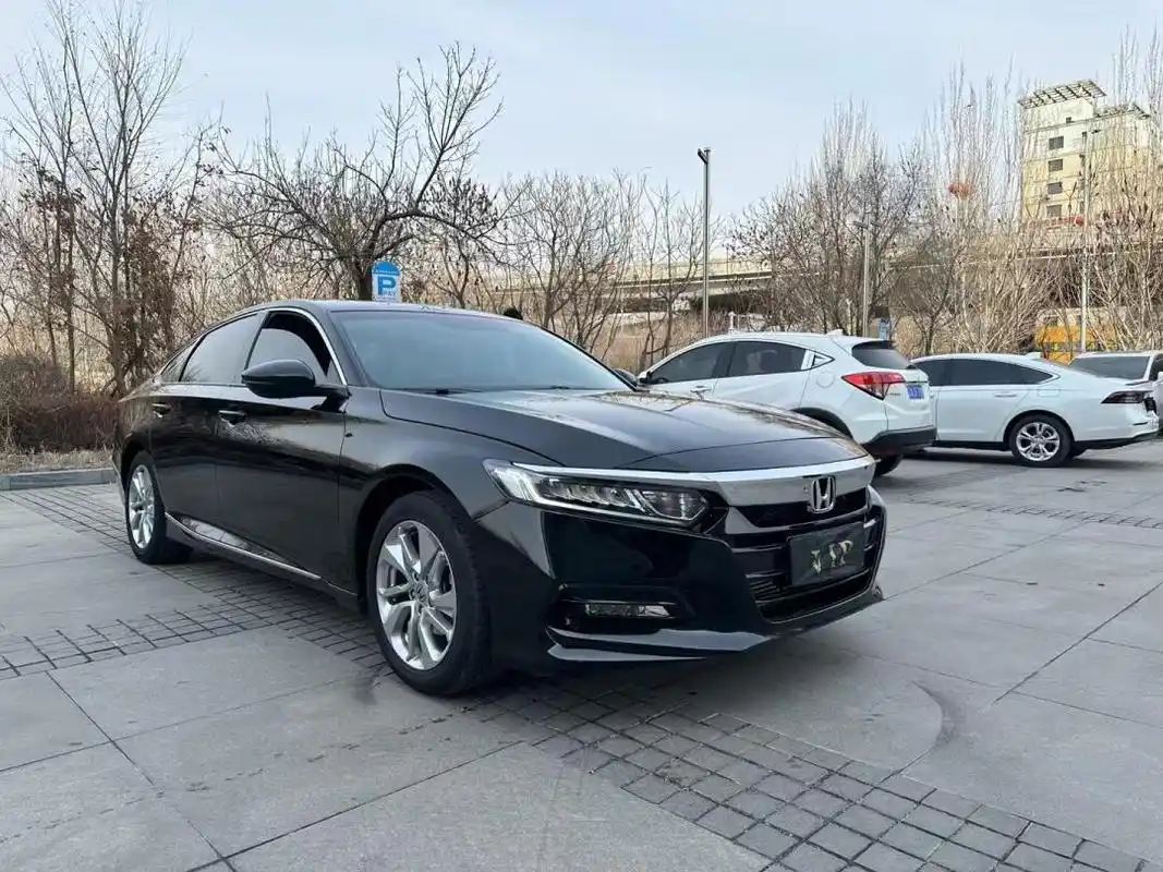 新到20年本田雅阁十代95自动1.