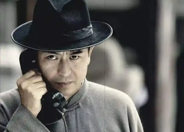 柳云龙,张嘉译和靳东,谁是谍战剧主演"第一人"?_代表作品_小角色_明星