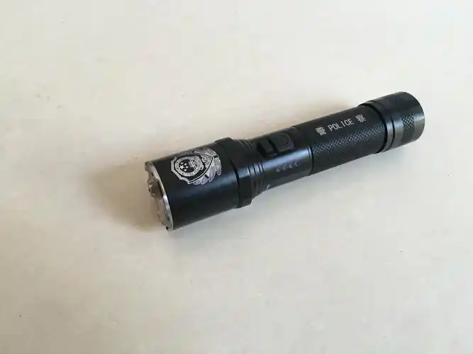 强光手电-防护装备-产品频道-特种装备网-全球领先的特种装备行业电商