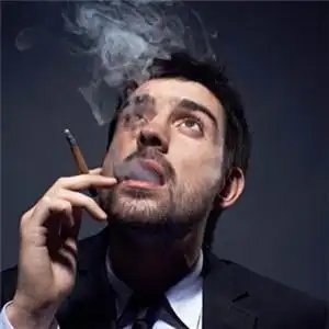 男人微信抽烟头像 很成功很成熟的抽烟的男士图片