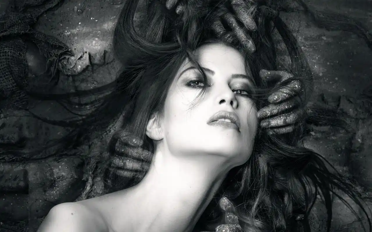个性欧美伤感美女唯美高清电脑壁纸图片下载