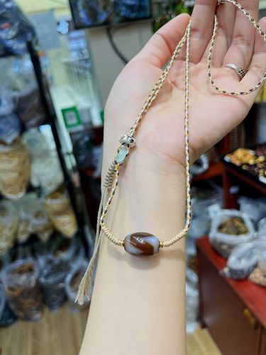 玛瑙虎牙天珠锁骨链项链 吊坠  约18*13.5mm 搭配牛骨隔片 ty143