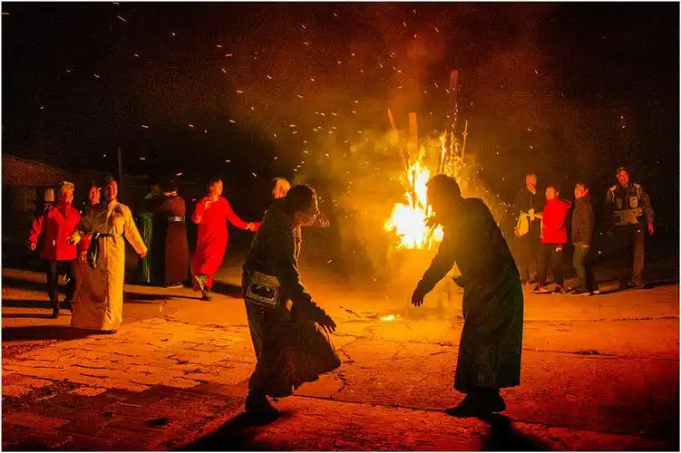 克什克腾旗篝火晚会:草原之夜.