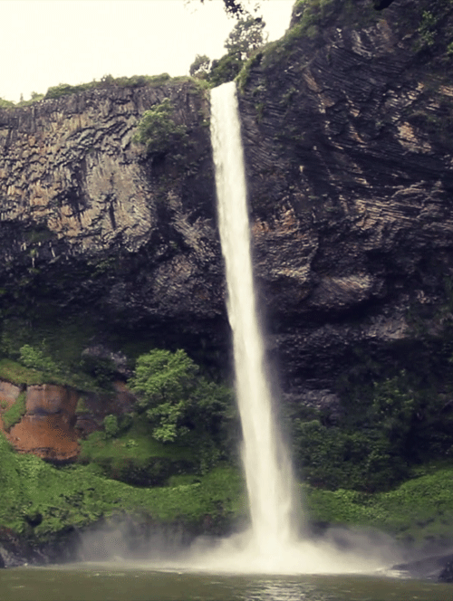 瀑布山谷风景美丽gif动图_动态图_表情包下载_soogif