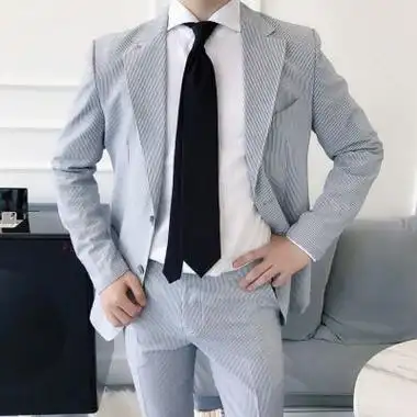 男士正装半身头像生活照 男生头像图片大全 -【爱个性】