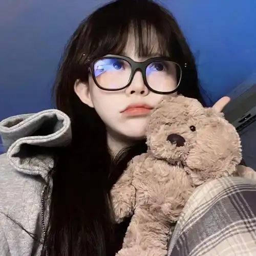 情侣头像l女生谈恋爱后才发现的事