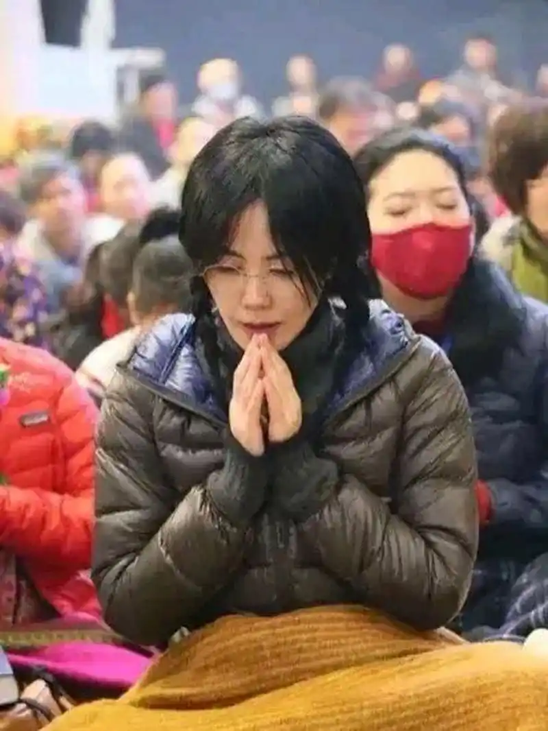 西藏一年都去多少次西藏, 王菲的内心世界一般人是不懂的, 她对密宗