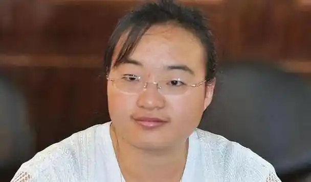 "最丑谋女郎"魏敏芝:曾被张艺谋直言劝退内娱,她现状如何?