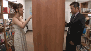 那些年发生的图书馆的事_搞笑gif_学生时代娱乐岛爆笑娱乐网