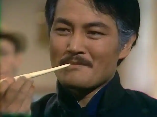 射雕的洪七公,上海滩的冯敬尧,为人低调!儿子儿媳比她名气大