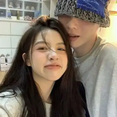 情头一人一张分开超甜男左女右情侣高清真人微信头像图片大全