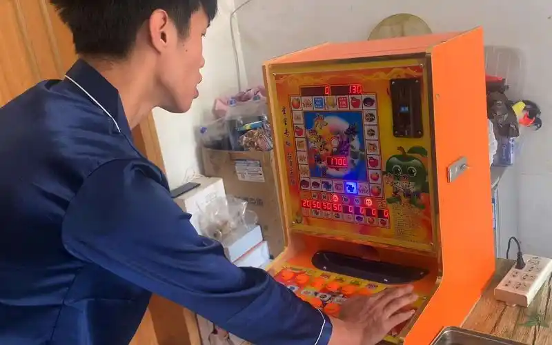 赌博方式各式各样,屡禁不止,阿勇揭秘老虎机(吃人)的秘密_哔哩哔哩