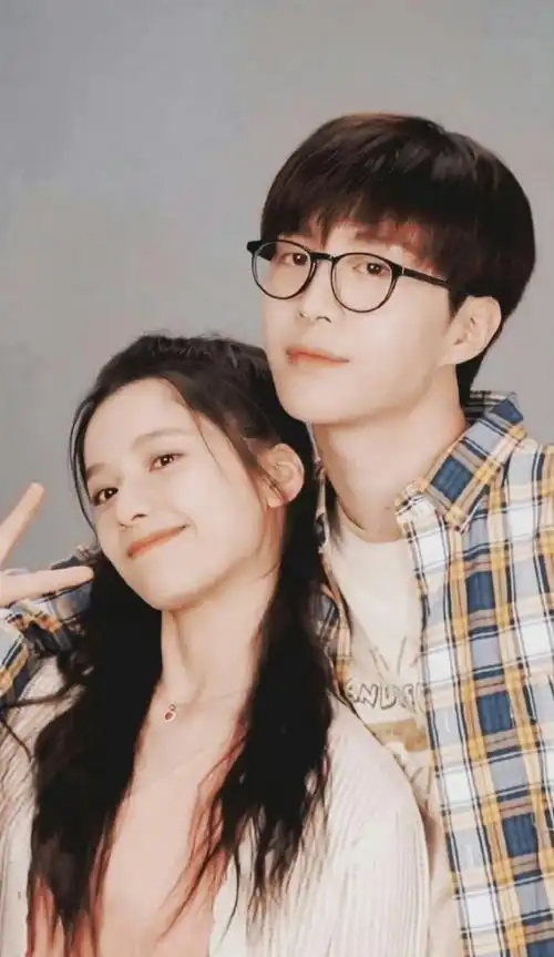 上一个和范丞丞有cp感的还是贾玲##上一个让范丞丞这么主动的皇是