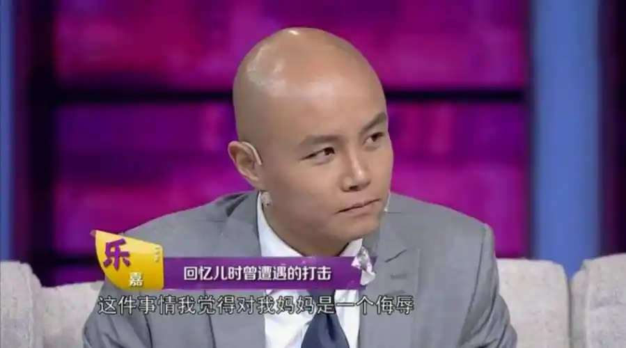 曾经怼天怼地的乐嘉因蛋碎而隐退47岁的他如今怎样了