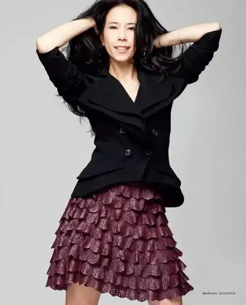 她量身打造伍佰和李宗盛这种乐坛大佬但是却在台湾音乐圈混的风生水起