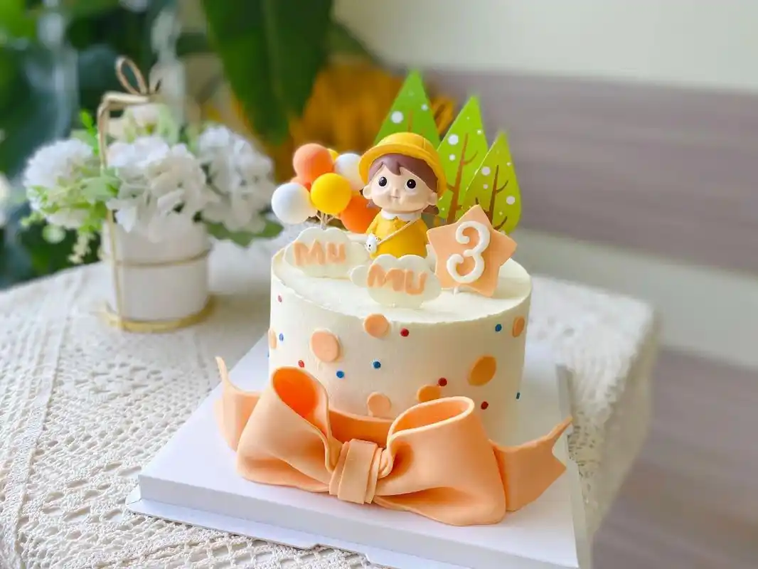 3岁小女孩生日蛋糕 翻糖蛋糕确实很有质感呀～ 但是尽量不要食用,加了