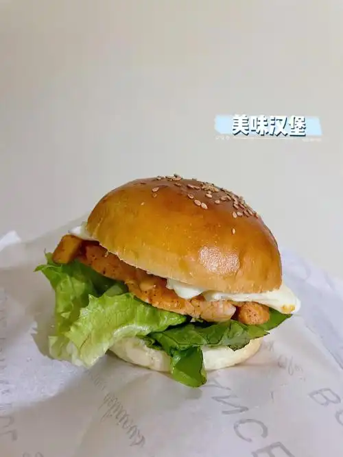 自制早餐新奥尔良鸡肉汉堡