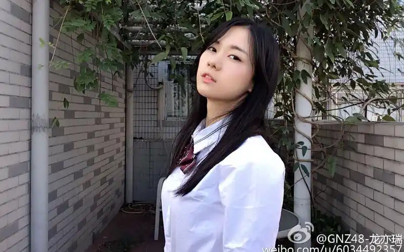 【gnz48】20161205 龙亦瑞口袋直播 你肚子饿不饿不如我