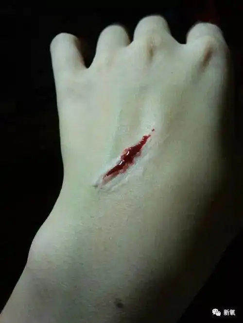 日本最会撩人的小姐姐,网友:漂亮又烦人,_第19张图片