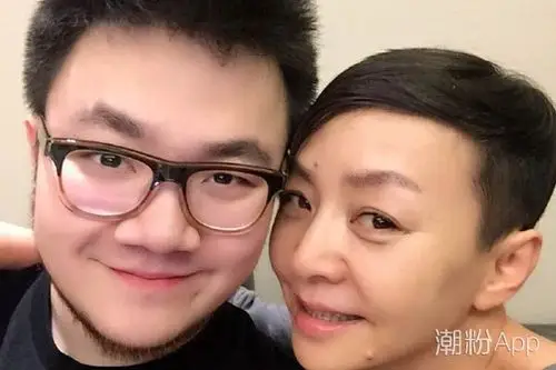 英达为什么不喜欢巴图 明明是亲生骨肉却毫无爱意