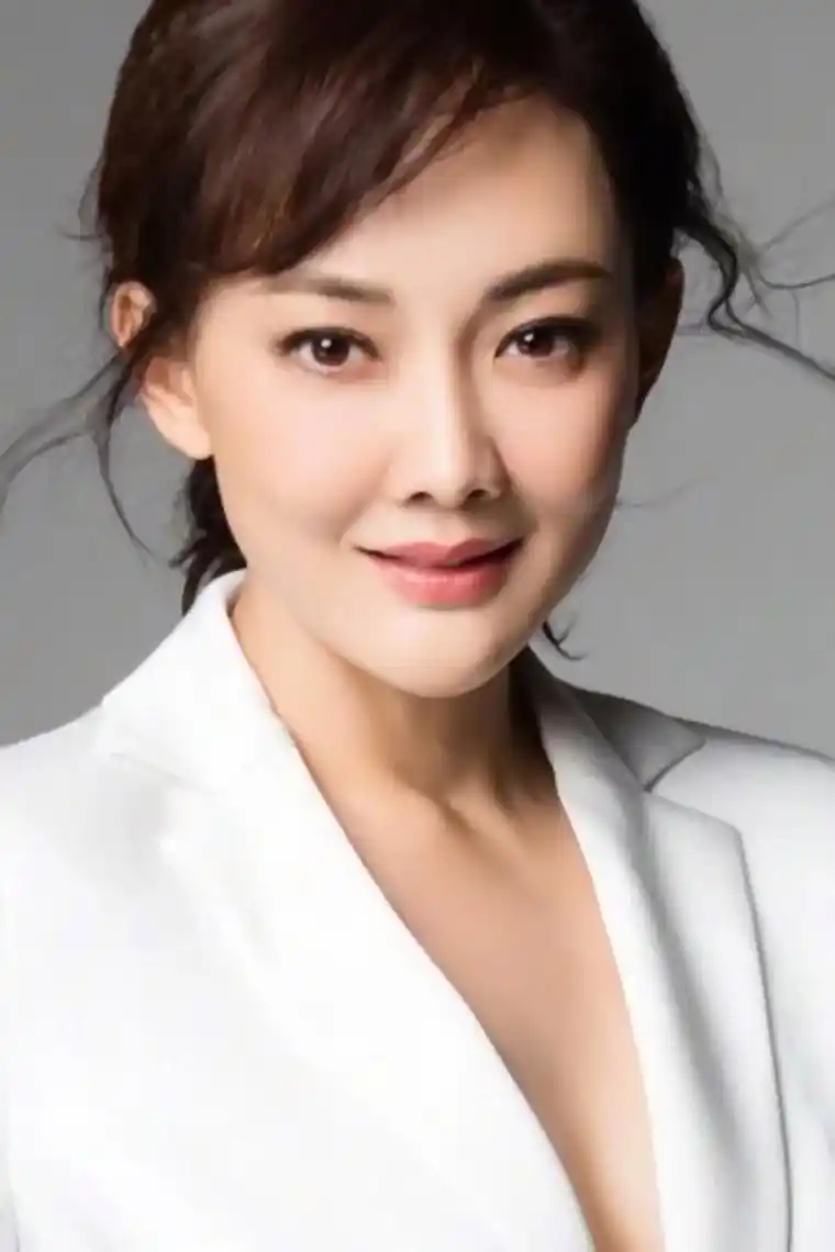 牛莉档期咨询出席活动及广告代言业务洽谈