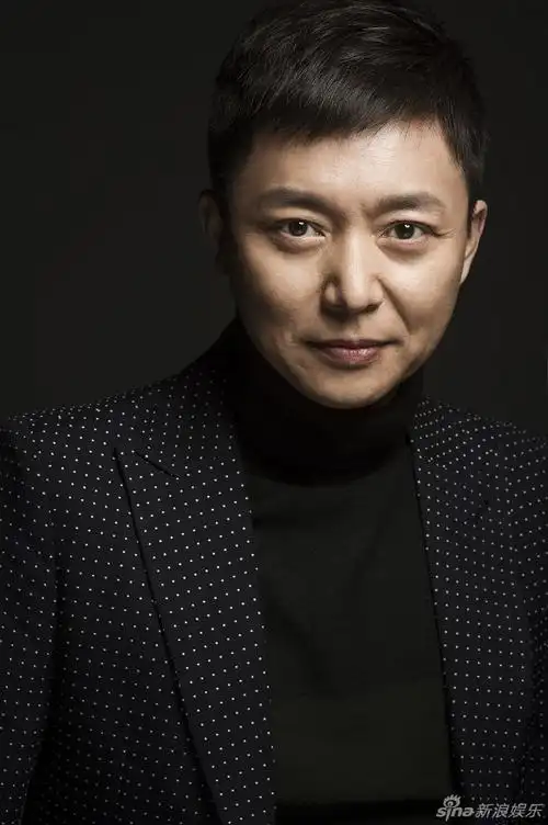 刘奕君简约写真