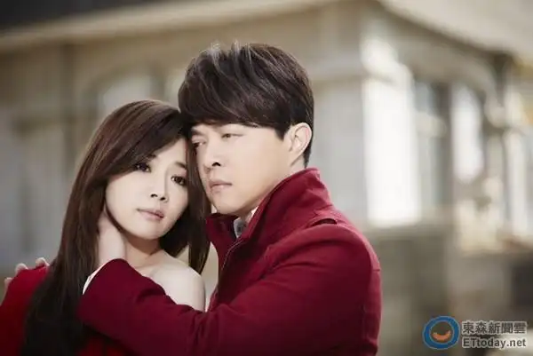 翁立友将在孝亲秀中和师妹黄思婷携手演出,之后则暂时封麦.