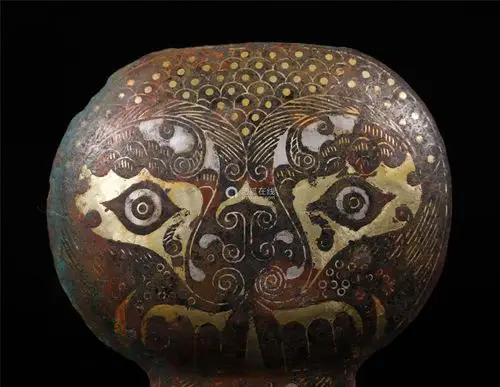 战国错金银兽面纹当卢