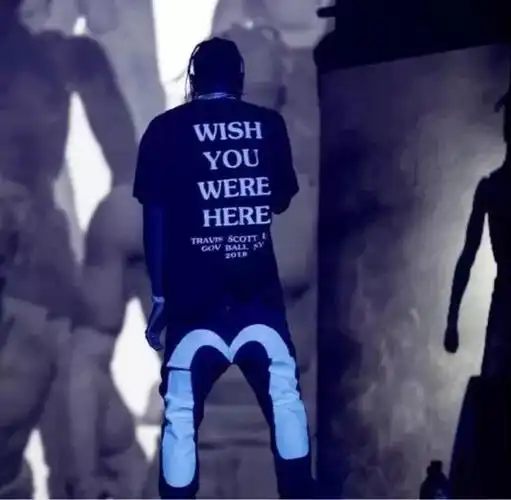 travisscott是如何与evisu一起引爆潮流界的大家赶紧看看这些明星在