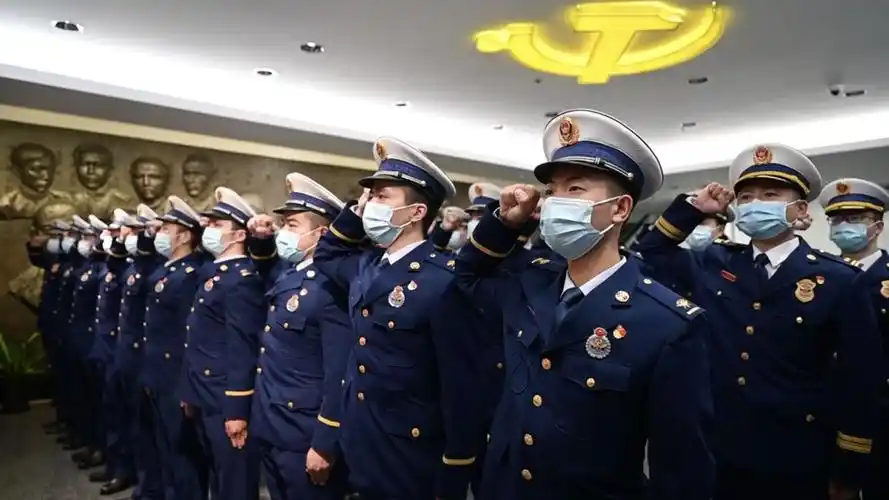 中共一大纪念馆宣誓大厅正式开放预约,消防员重温入党誓词