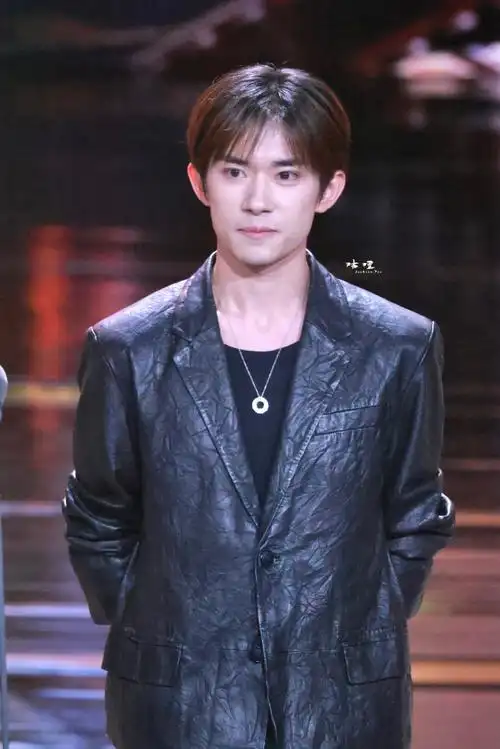 tfboys-易烊千玺    【2023】0610 微博电影之夜