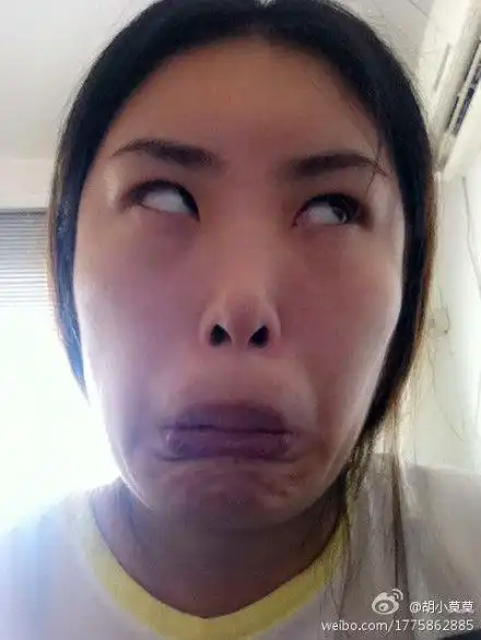 微博扮丑大赛爆红拍摄角度让美女瞬间变丑