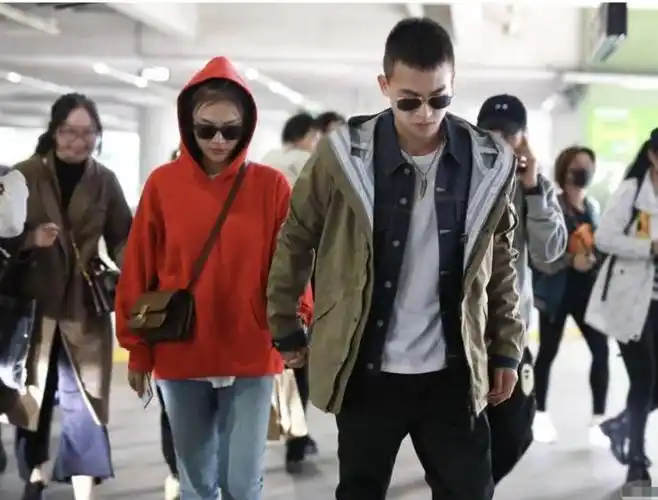 谭松韵承认恋情(谭松韵否认与欧豪恋情)_可可情感网