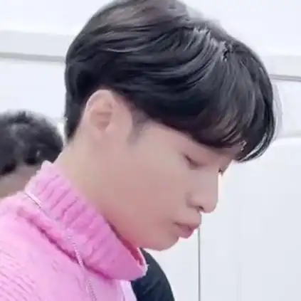 每时每刻##张艺兴时光记事簿#小河豚上线啦,嘟嘟嘴的宝宝好可爱好可爱