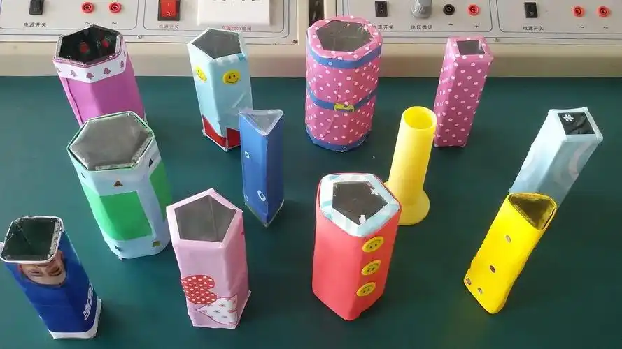 平面镜里的梦幻世界人体万花筒梦幻小屋虚虚实实真真假假妙趣横生大陈