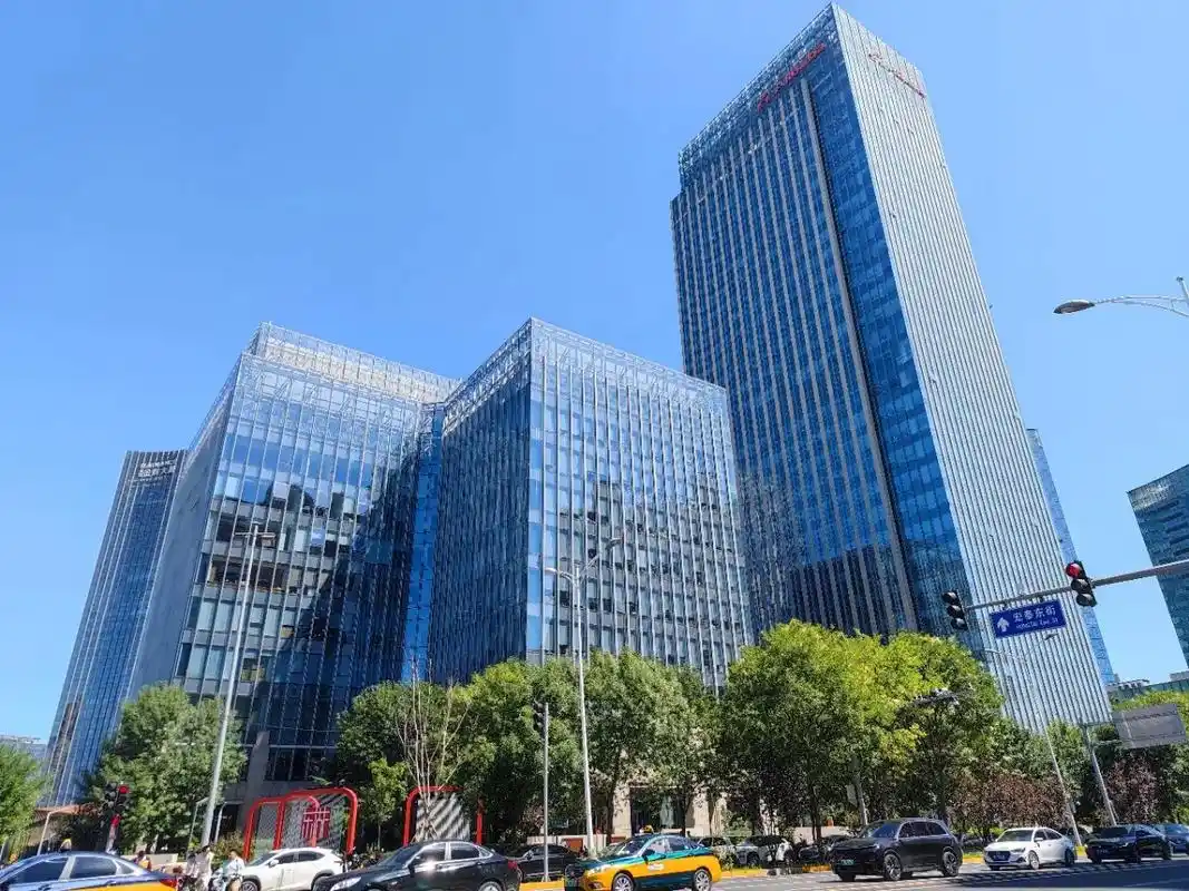 北京望京地铁口绿地中心