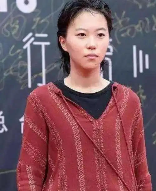 王菲的两个女儿穿搭太有个性网友赞不绝口